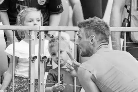  عمره 6 سنوات.. وفاة نجل حارس مرمى بايرن ميونخ